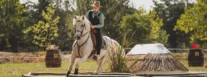 Cavalier en concours d'Équitation de travail